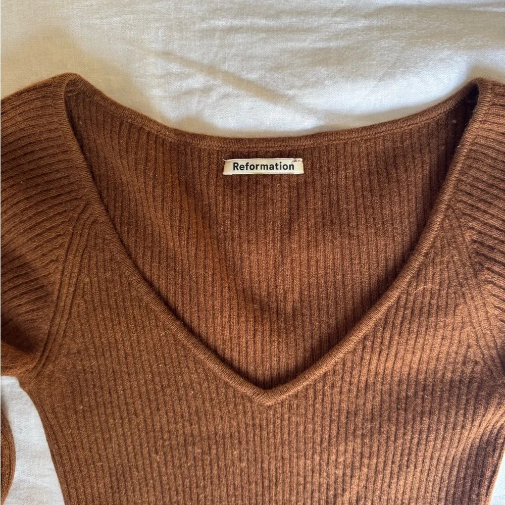 Reformation Hart Cashmere Sweater - Picture 2 of 5
